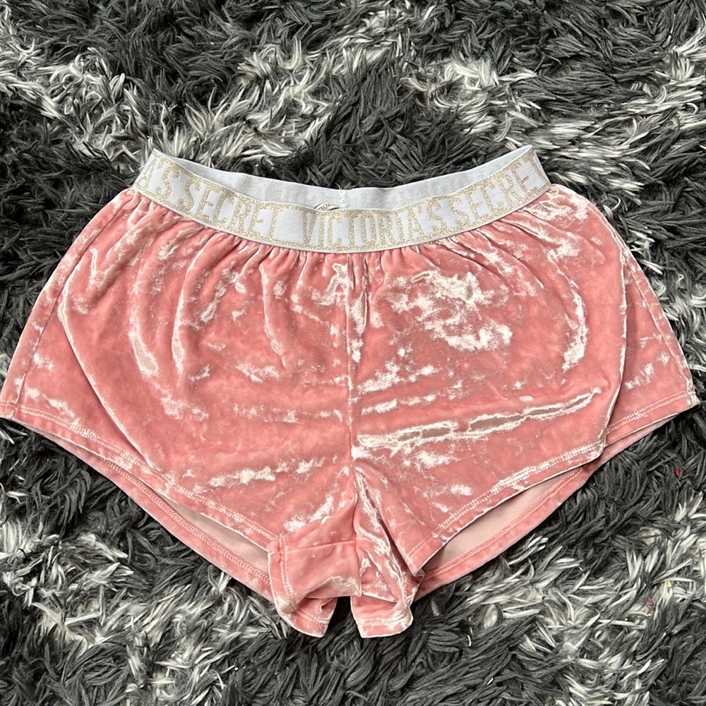 Velvet sleep shorts